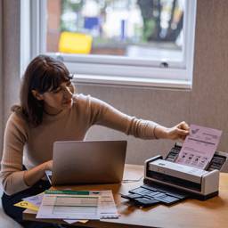 Escáner Brother ADS-1300 Compacto 30ppm USB ADF 20 Hojas